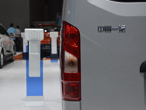 2015款佳宝V77 上海车展