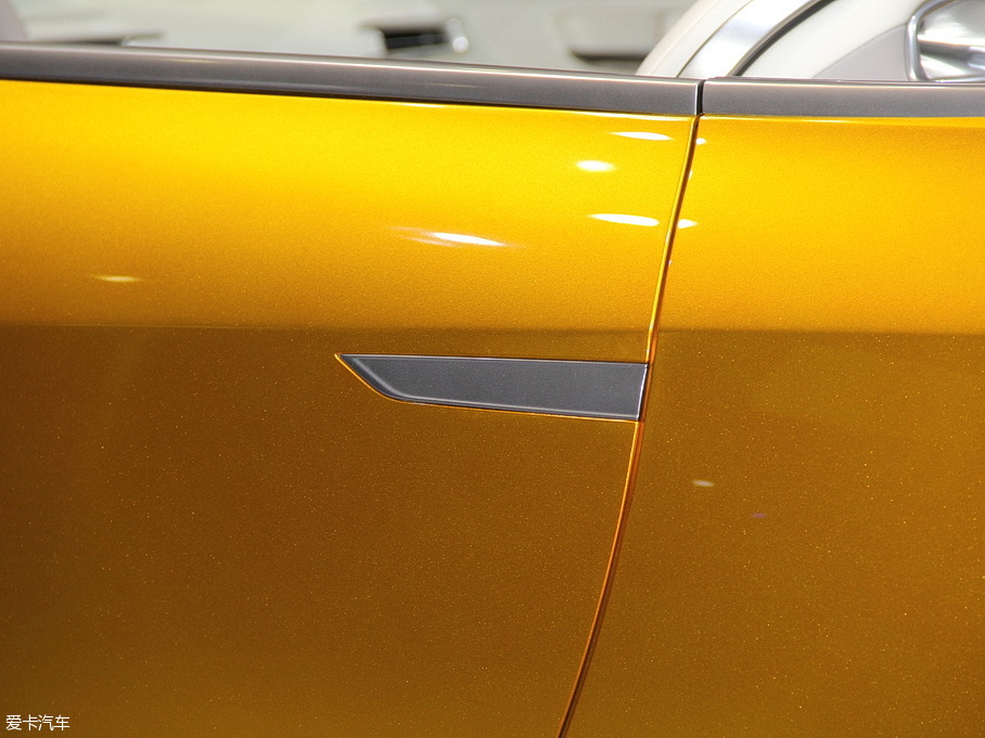 2015���׿��_˹LF-C2 