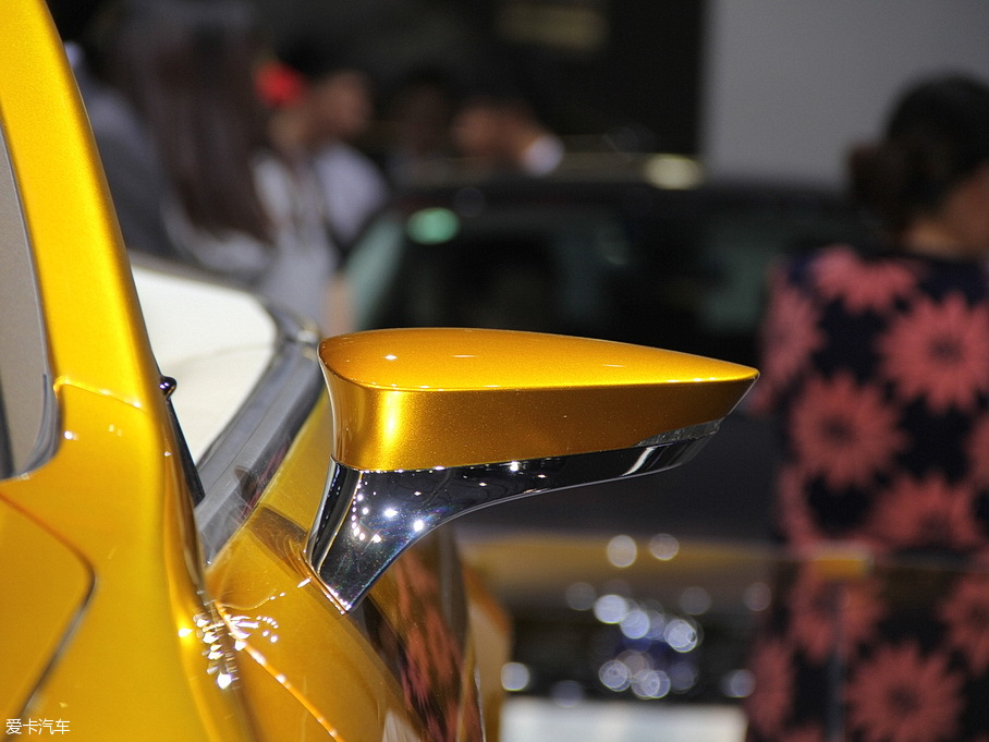 2015���׿��_˹LF-C2 