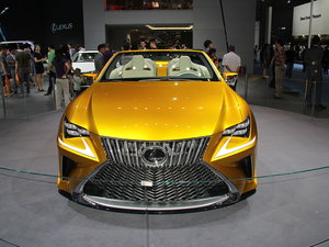 2015���׿��_˹LF-C2 �Ϻ�܇չ