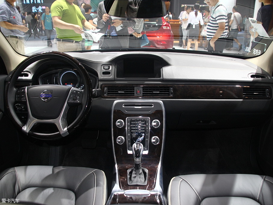 2015���֠���S80L 