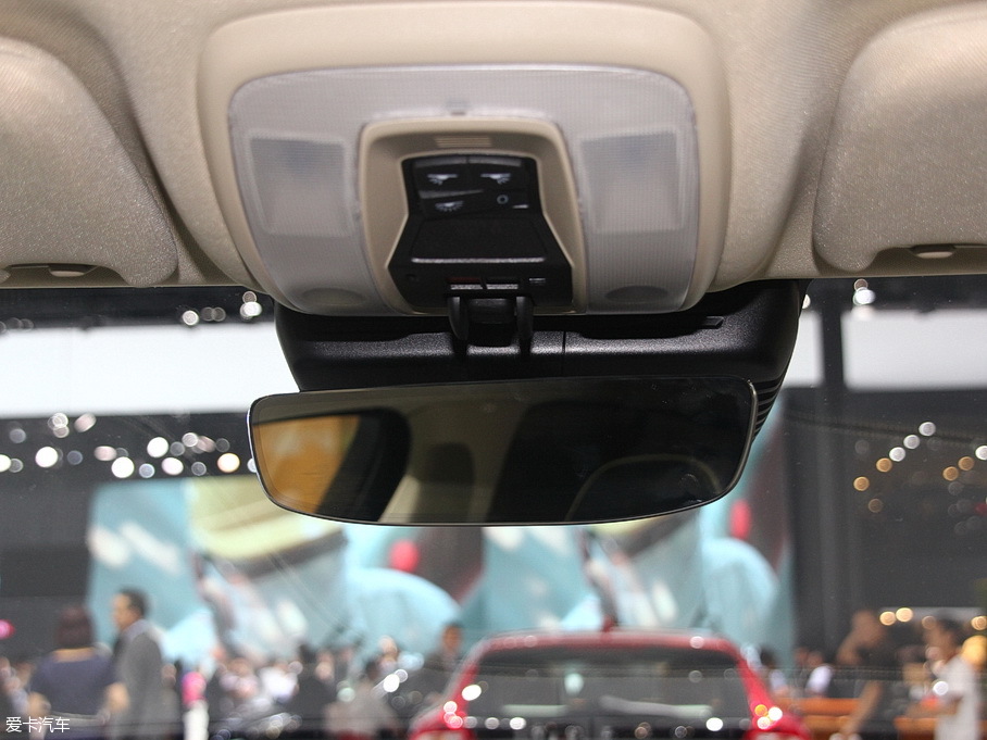 2015���֠���S80L 