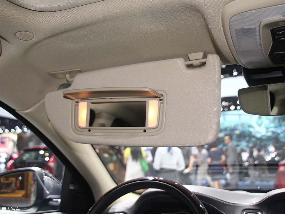 2015���֠���S80L 