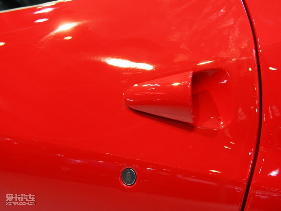 2010458 4.5L Italia