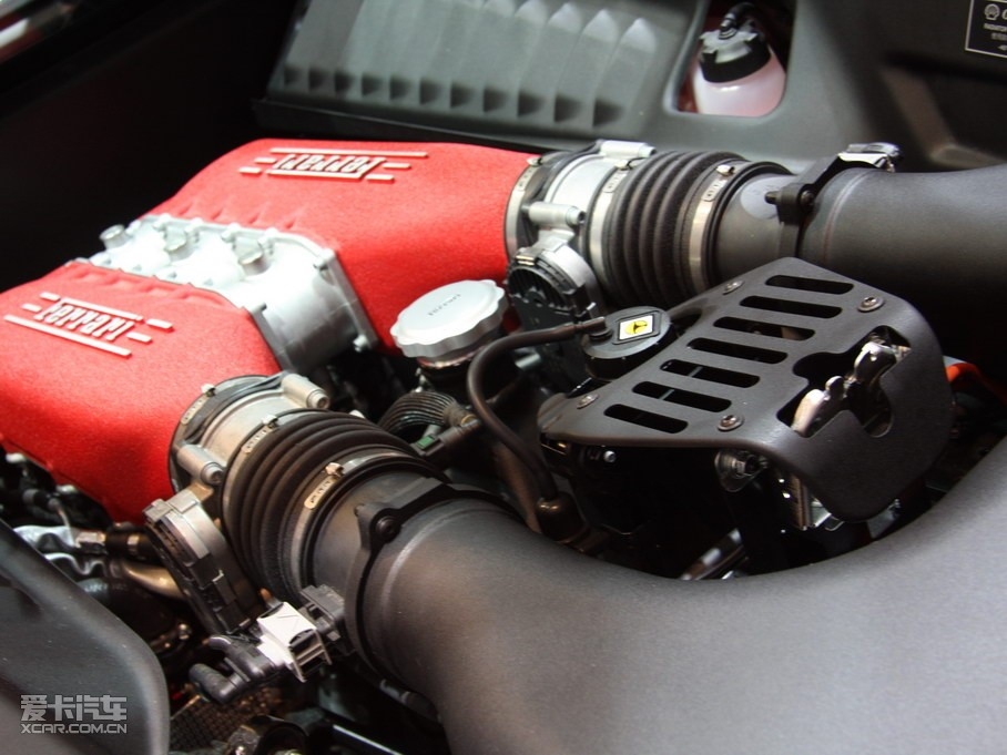 2010458 4.5L Italia