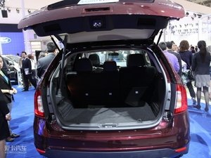 2010款3.5L 行李厢空间
