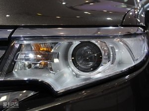 2010款3.5L 大灯