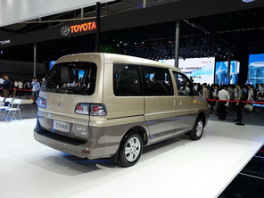 東風風行2016款菱智