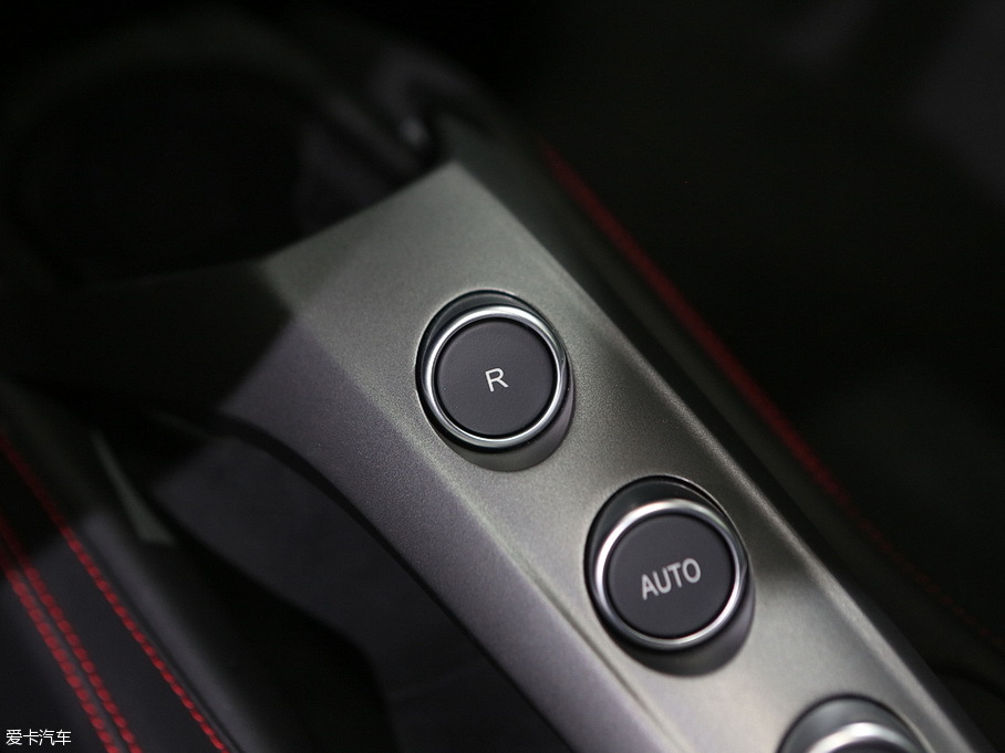 法拉利2016款法拉利488