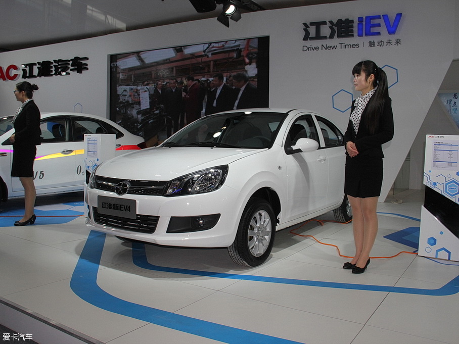 2015iEV4 