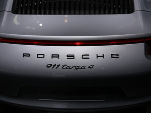 911