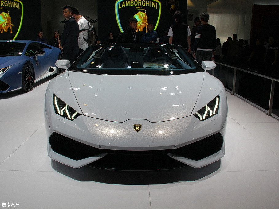     ڽտĻ2016ȱչϣHuracan Spyder͹׷Ϥ³һ׺ɫṹ