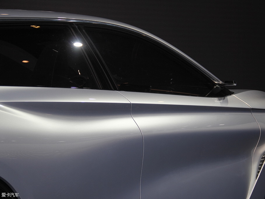 2016QX Sport Inspiration 