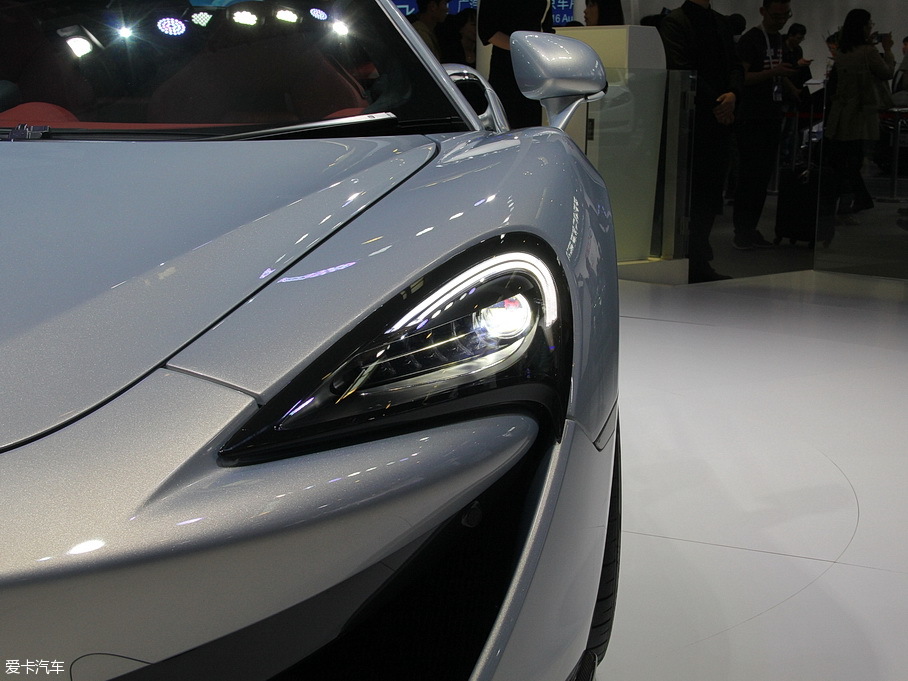 2016���~�P��570GT 