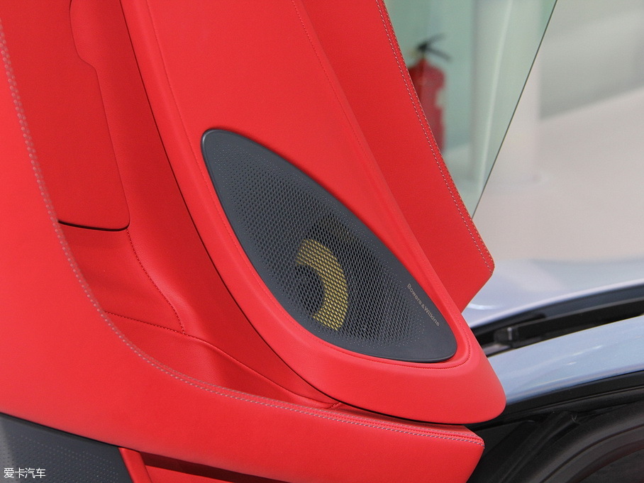 2016���~�P��570GT 