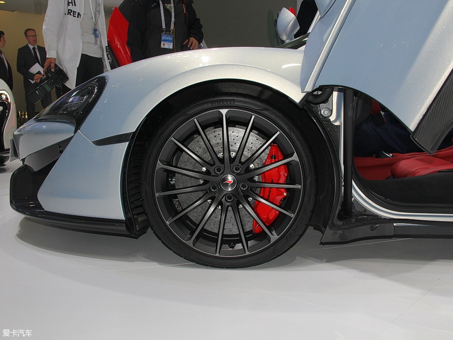 2016���~�P��570GT 