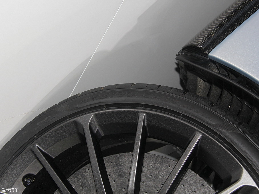 2016���~�P��570GT 