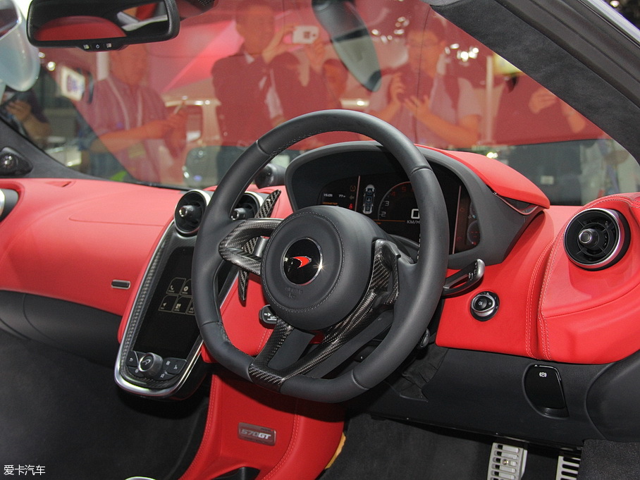 2016���~�P��570GT 