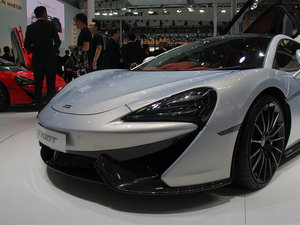 2016���~�P��570GT �Ϻ�܇չ