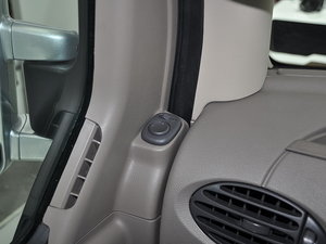 2016ͨMAXUS V80 Ϻ܇չ