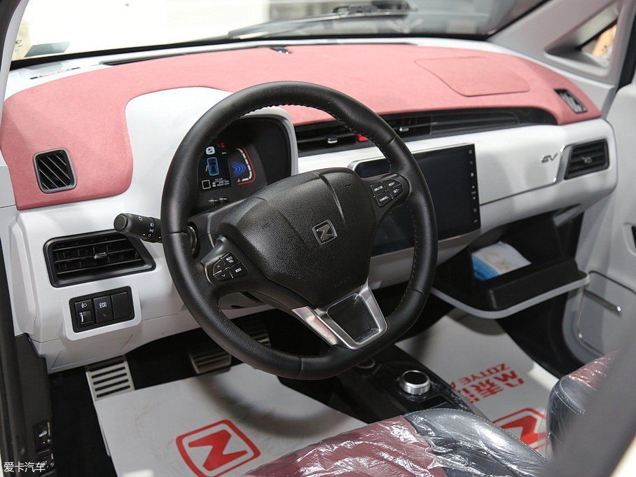 眾泰汽車2016款眾泰E200