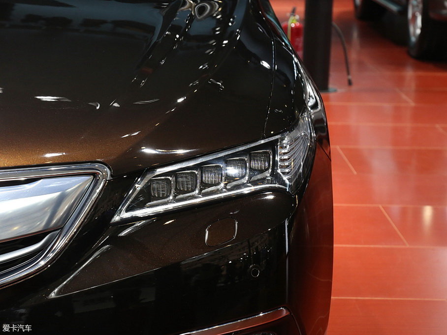 2015��֎��TLX(�M(j��n)��) 