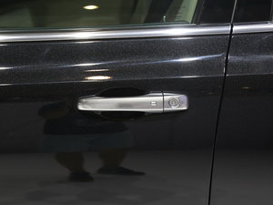 2016款克莱斯勒300C(进口) 上海车展