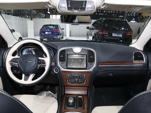 2016款克莱斯勒300C(进口) 上海车展
