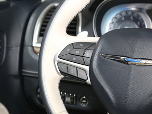 2016款克莱斯勒300C(进口) 上海车展