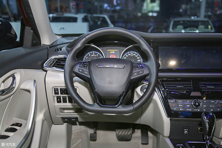 啟辰T902016成都車展靜評