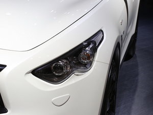 ӢQX70