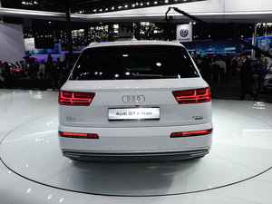 µQ7 e-tron