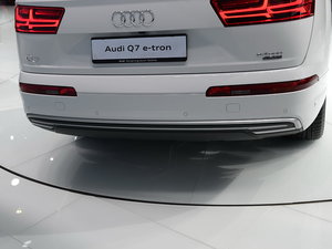 µQ7 e-tron
