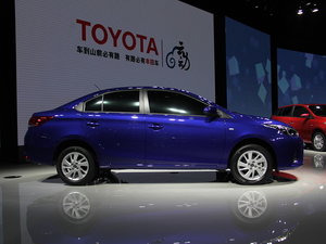 YARiS L 
