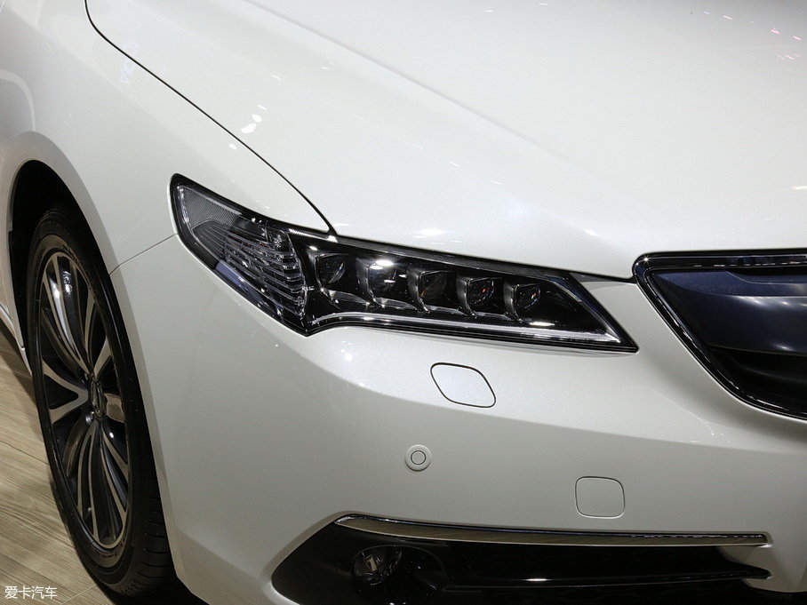 2015��֎��TLX(�M��) 