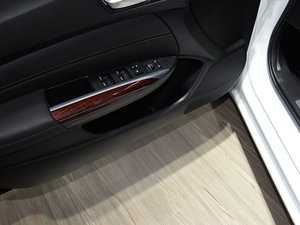 2015��֎��TLX(�M��) �Ϻ�܇չ