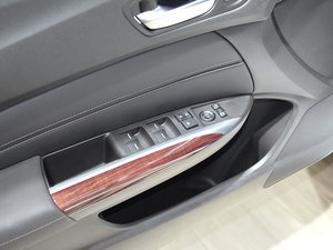 2015��֎��TLX(�M��) �Ϻ�܇չ