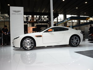 V8 Vantage