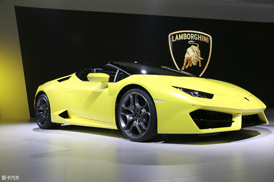 享受陽光 實拍Huracan LP580-2敞篷版