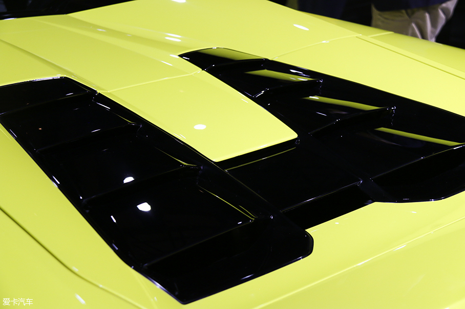 享受陽光 實(shí)拍Huracan LP580-2敞篷版