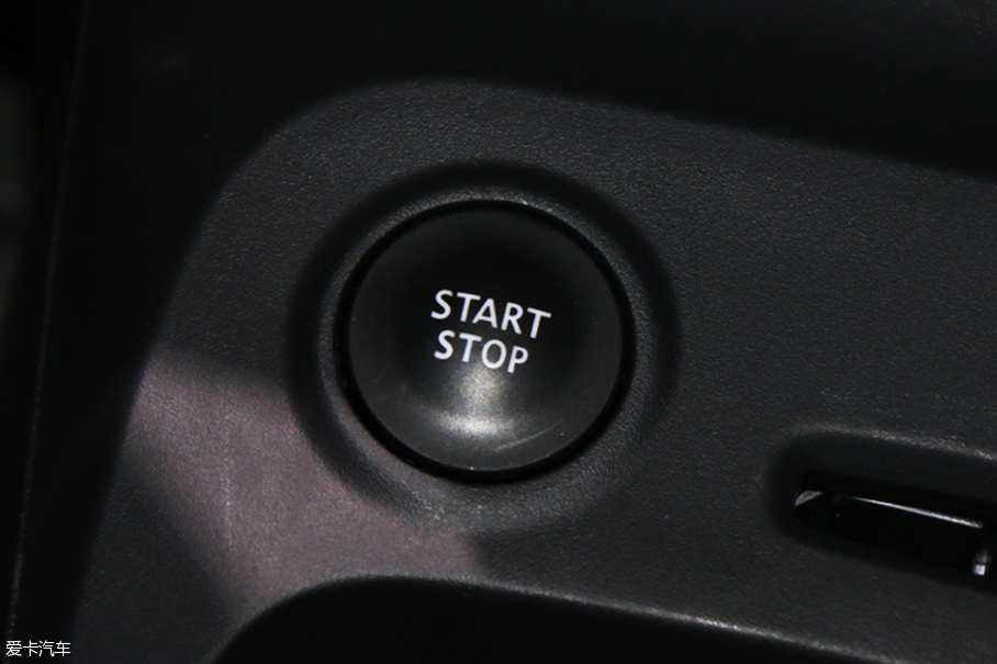 造型更運(yùn)動 日內(nèi)瓦車展雷諾新卡繽靜評