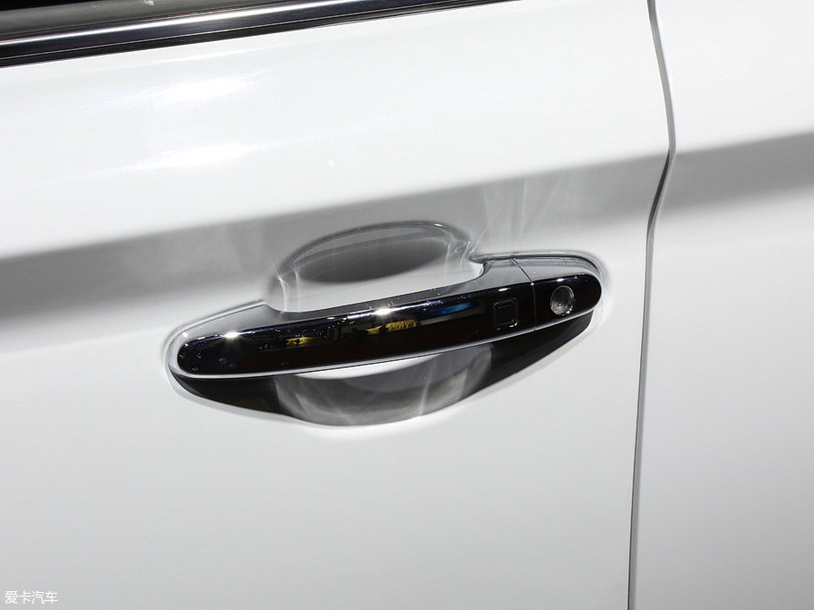 2015������820EV 