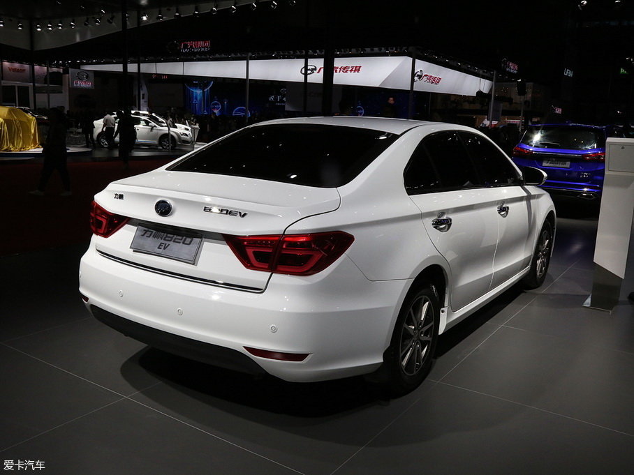 2015������820EV 