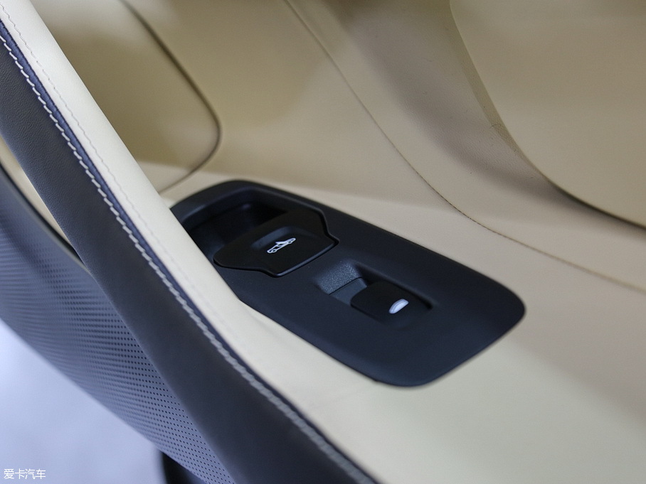 2017���~�P��570GT 