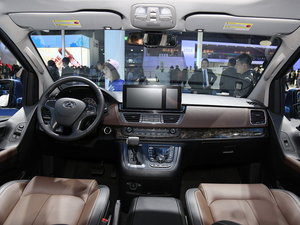 2015ͨMAXUS EG10 Ϻ܇չ