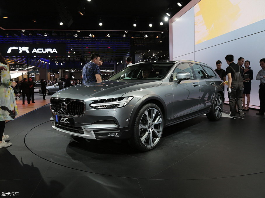 2017֠ V90 