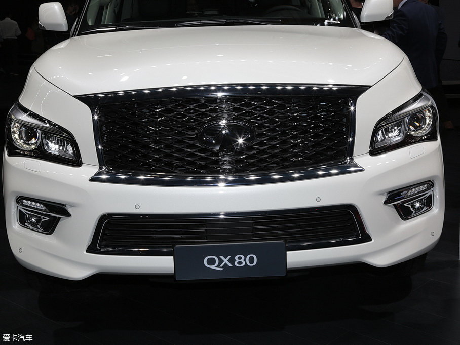 2017ӢQX80 