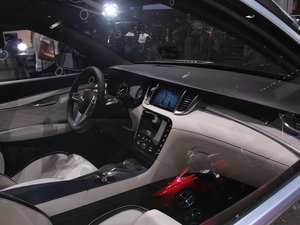 2017ӢQX50(M) Ϻ܇չ