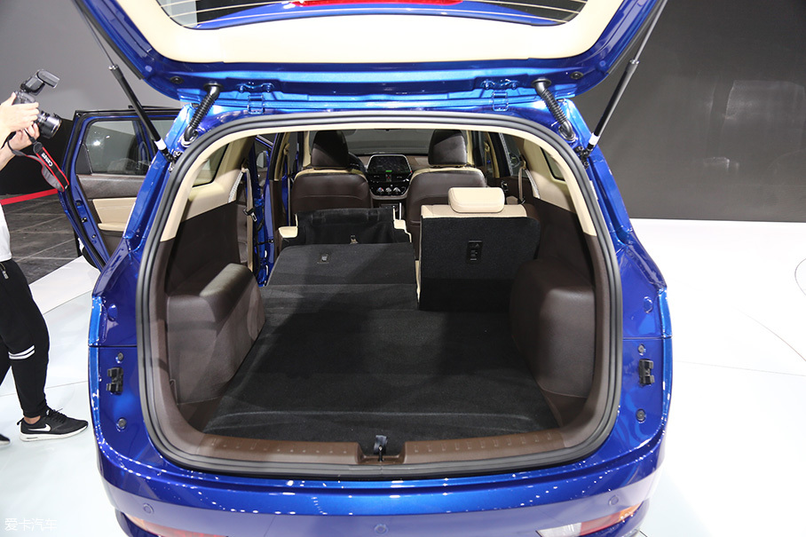 2017上海車(chē)展；靜評(píng)；實(shí)拍；寶駿310WAGON