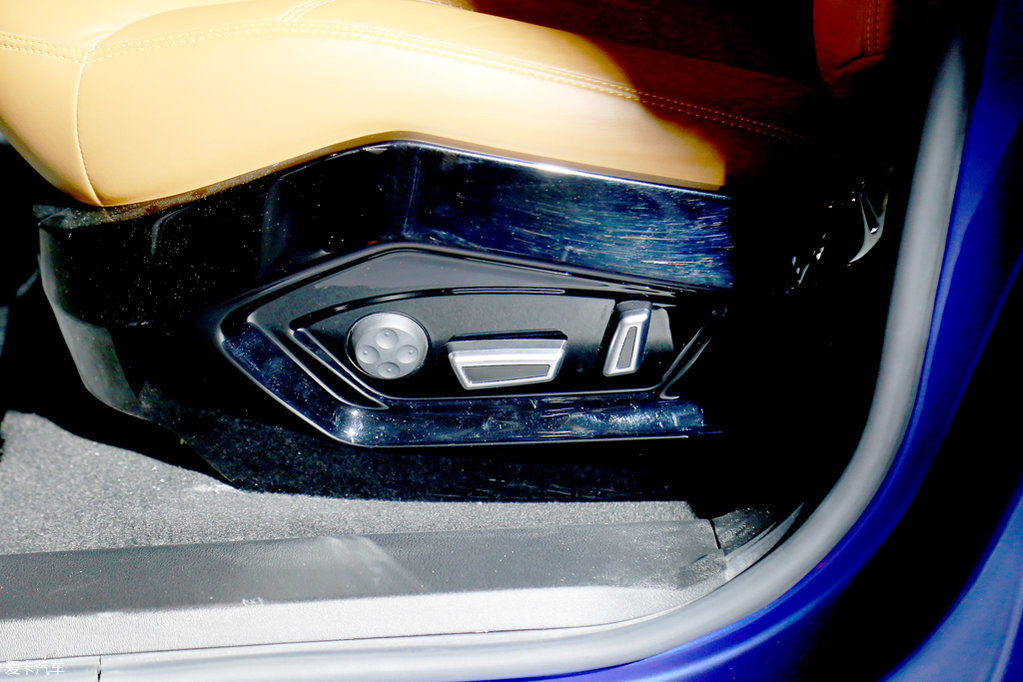 2017上海車展 奇點iS6靜態評測